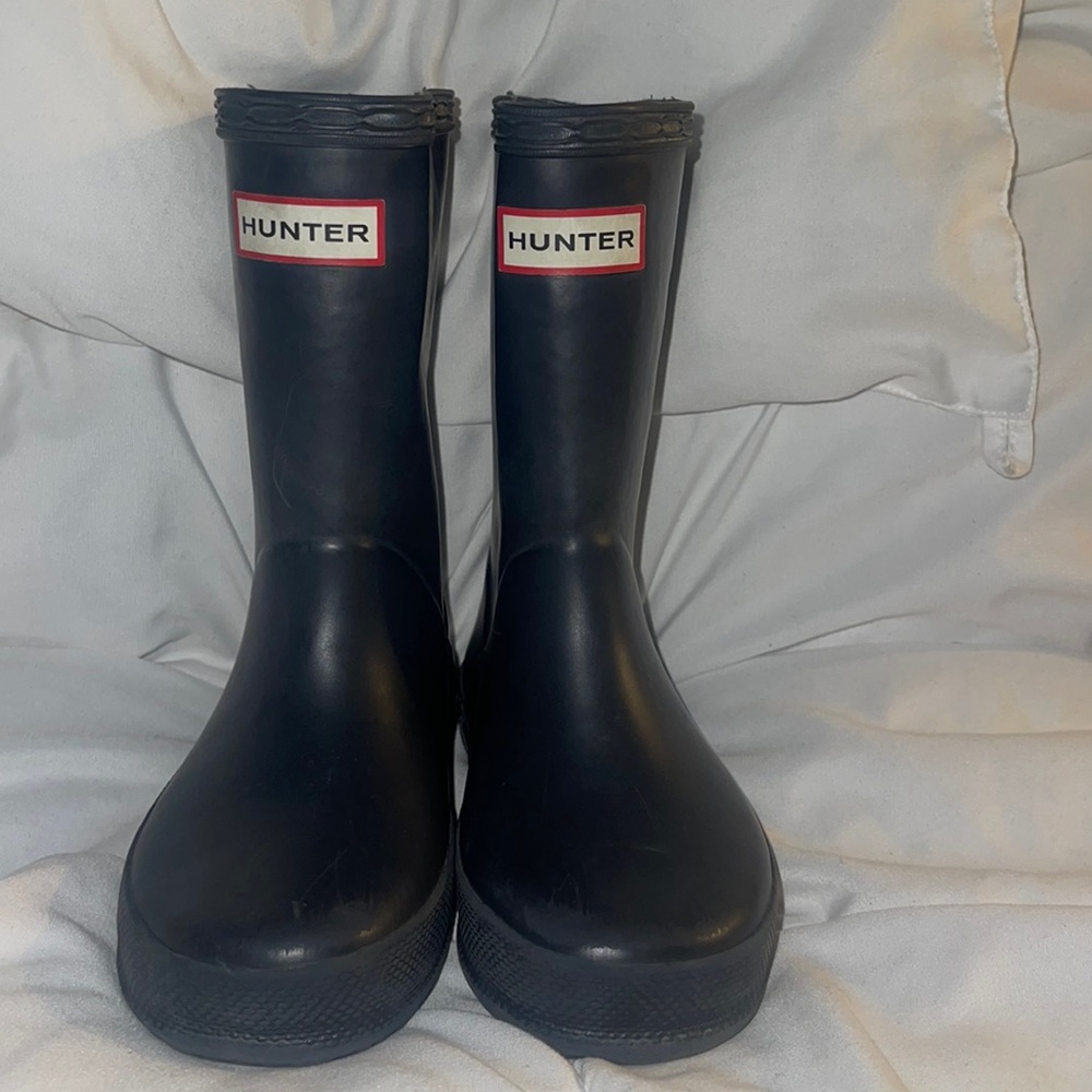 Hunter kids boots.